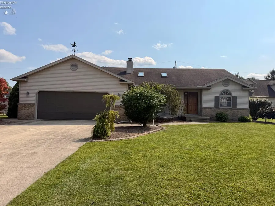 41 W Adams Drive, Fremont, OH 43420 - #2