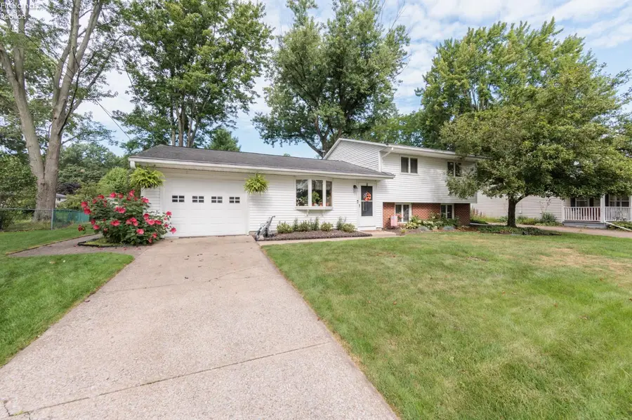 5029 Oakview Drive, Vermilion, OH 44089 - #2