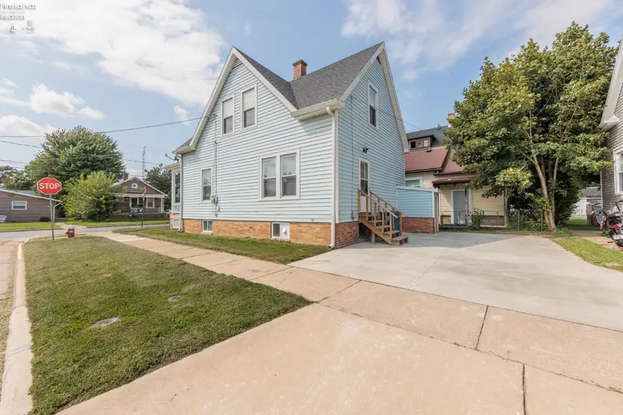 1318 Lindsley Street, Sandusky, OH 44870 - #3