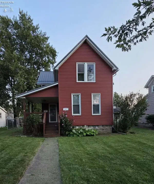 527 Woodland Avenue, Willard, OH 44890