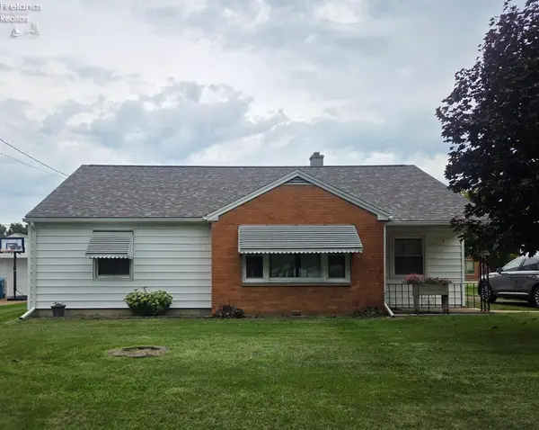 609 Clinton Street, Port Clinton, OH 43452