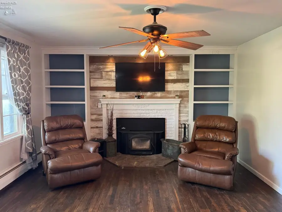 5685 Young Road, Bellevue, OH 44811 - #3