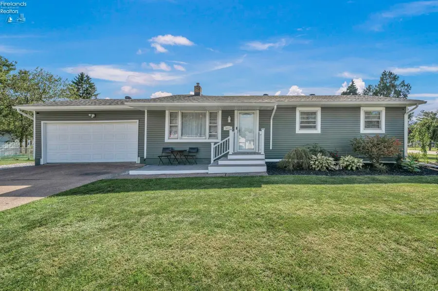 3811 Hoffman Drive, Sandusky, OH 44870 - #2