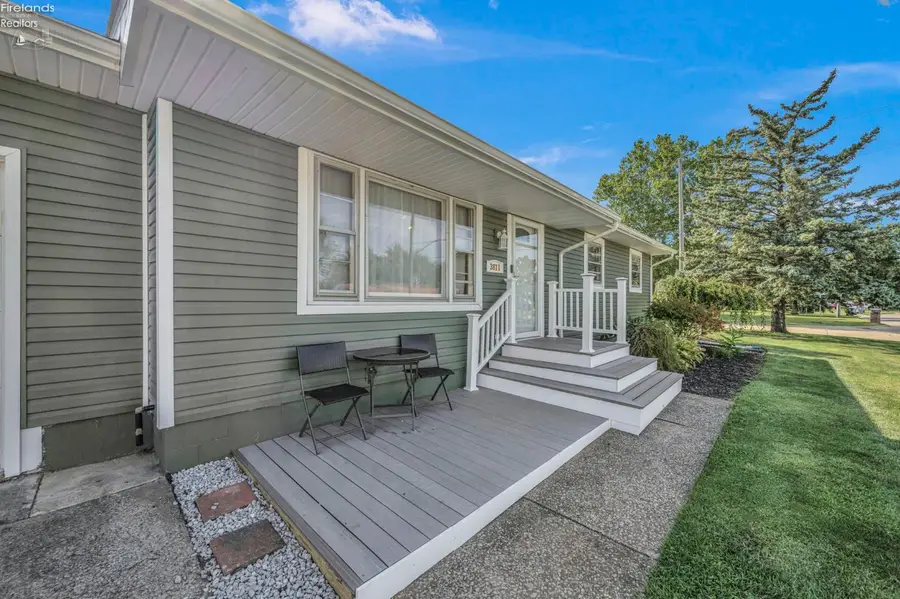 3811 Hoffman Drive, Sandusky, OH 44870 - #3