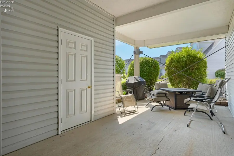 91 N Schooner Point Drive, Port Clinton, OH 43452 - #2