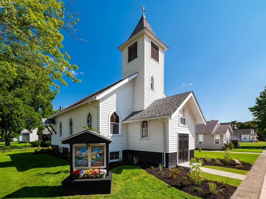 801 E 3rd Street, Port Clinton, OH 43452 - #3