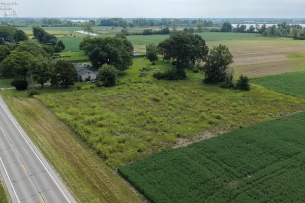 5372 W Harbor Road, Port Clinton, OH 43452