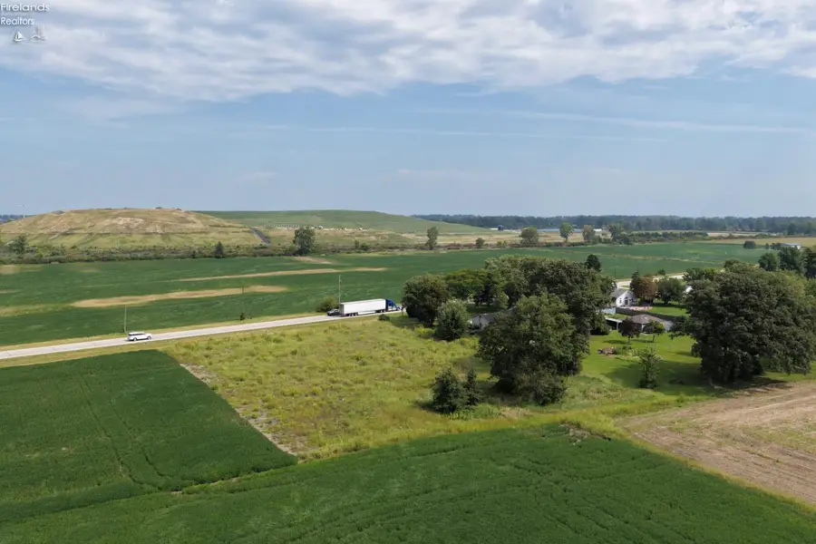 5372 W Harbor Road, Port Clinton, OH 43452 - #2