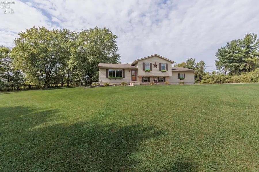 246 Portage Path, Willard, OH 44890 - #3