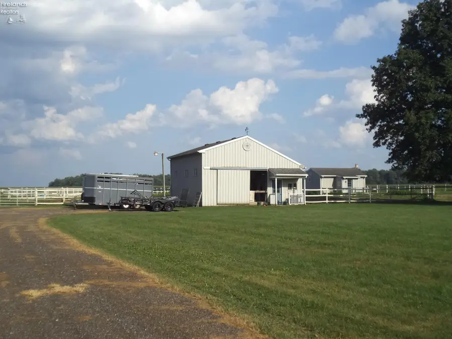 2431 Tiffin Road, Fremont, OH 43420 - #3