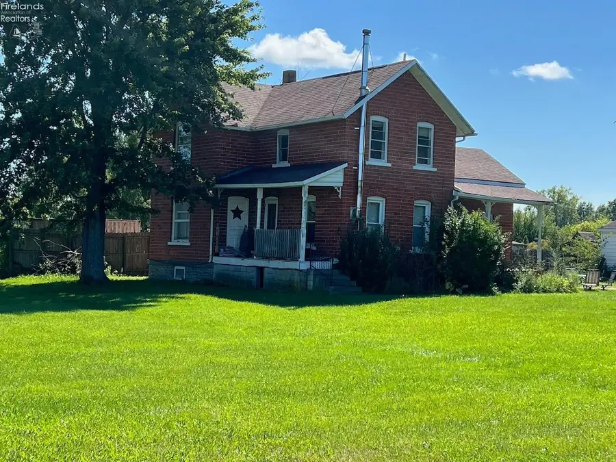 8840 W Genzman Road, Oak Harbor, OH 43449 - #2