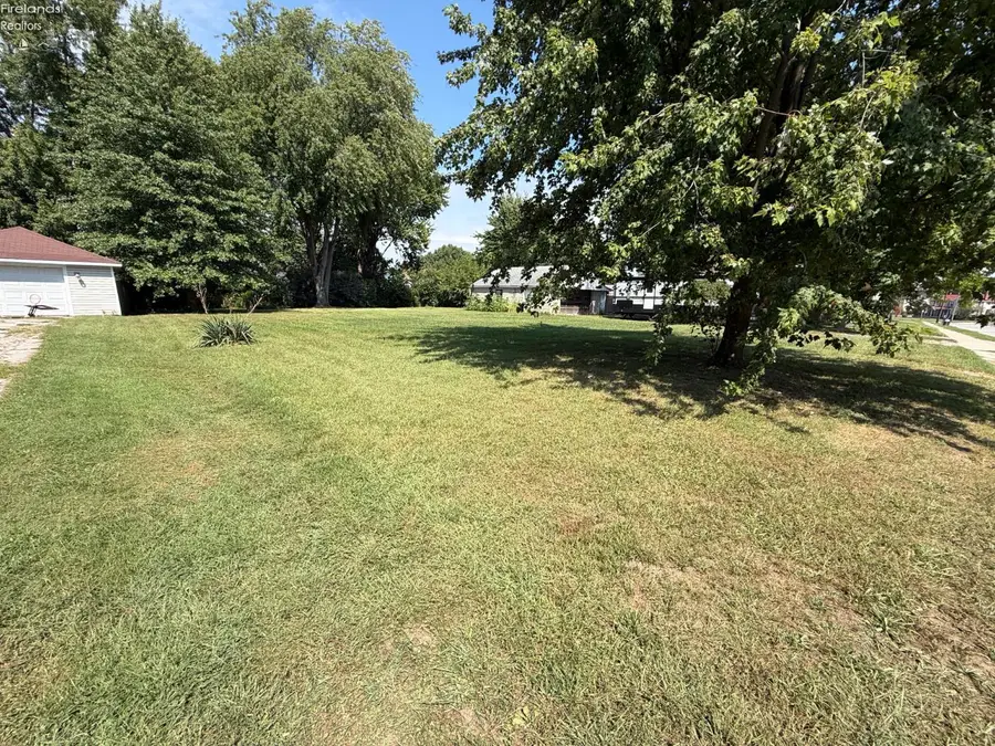 429 W Cherry Street, Clyde, OH 43410 - #2