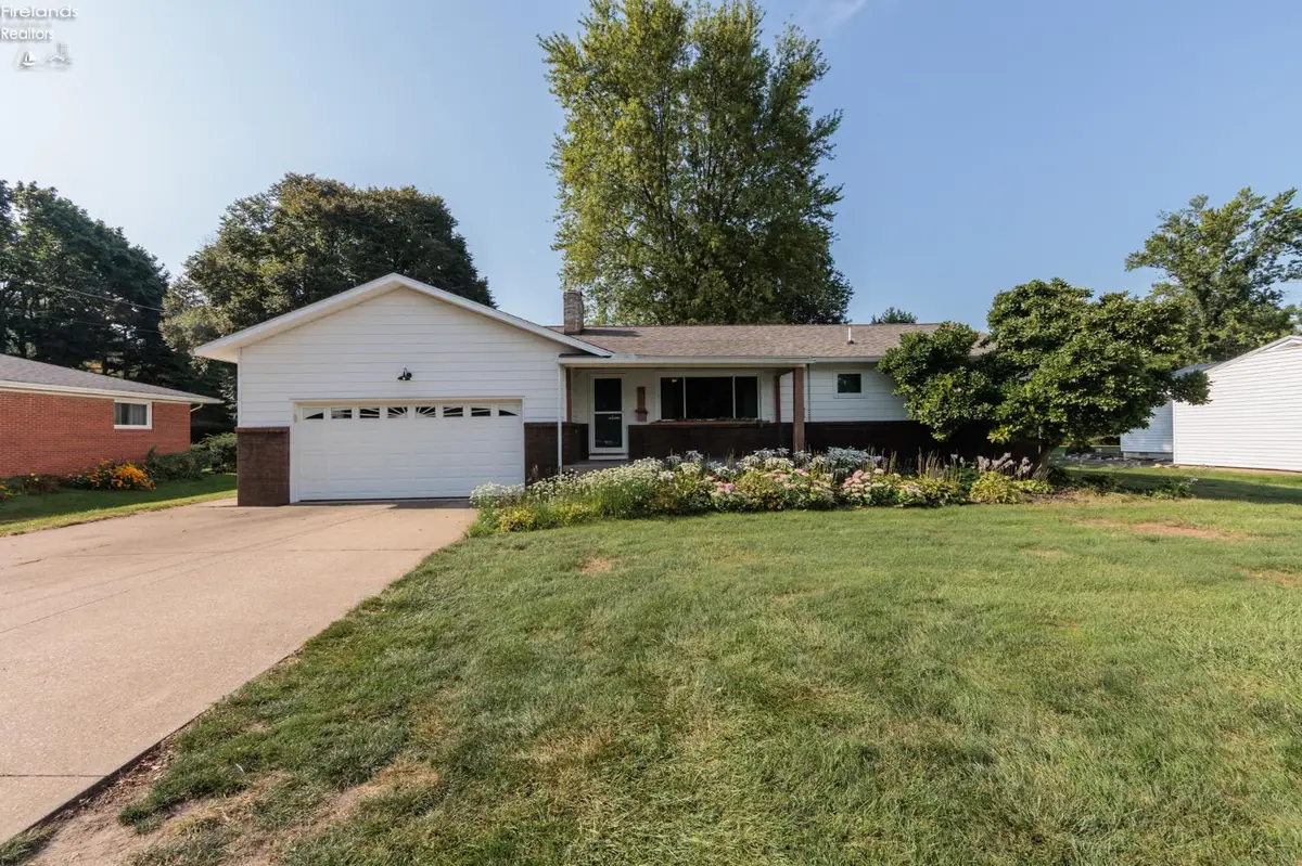 2002 Hull Road, Sandusky, OH 44870 - #1