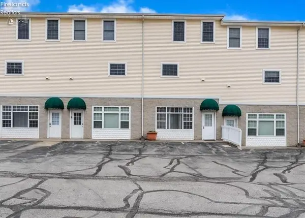 107 Legends Lane, Marblehead, OH 43440