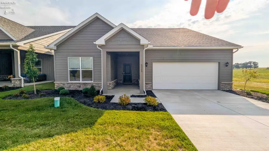 6025 Coventry Circle, Huron, OH 44 - #2