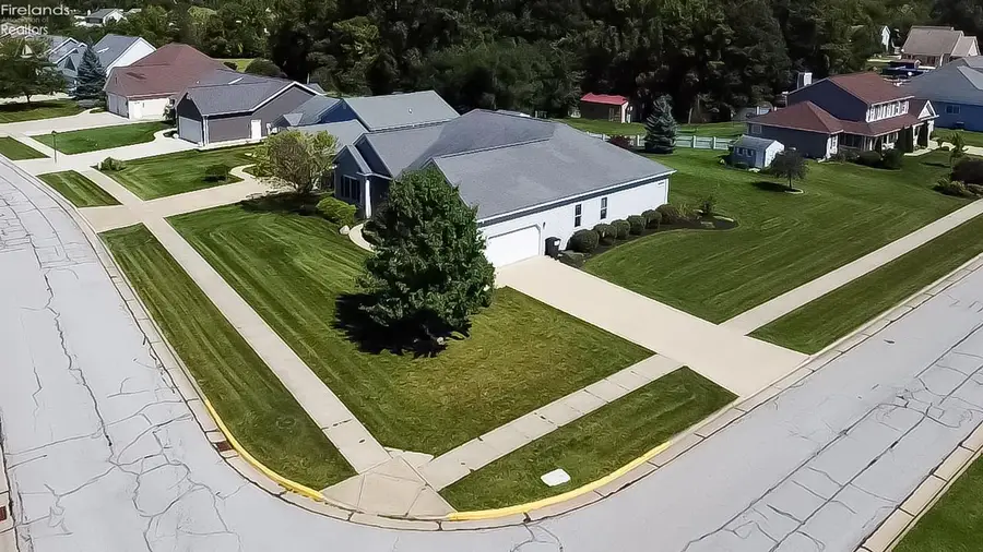 738 Walnut Ridge, Sandusky, OH 44870 - #3