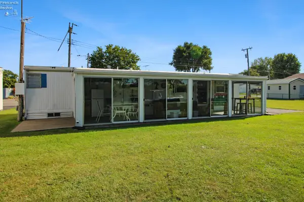 2825 W Rising Sun Road, Port Clinton, OH 43452