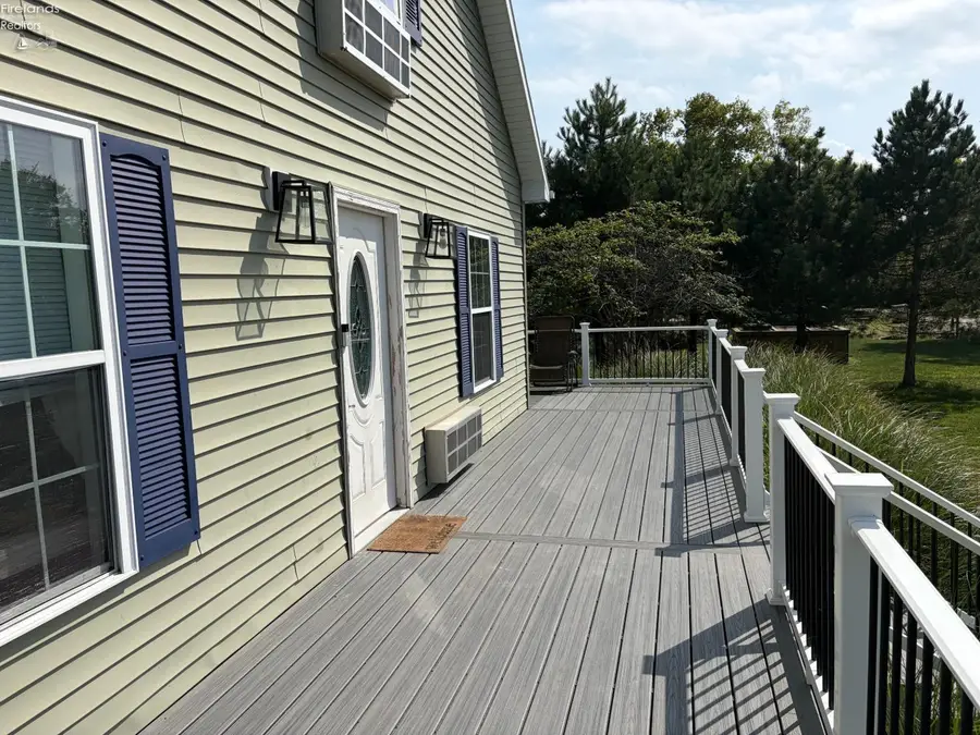 203 Lower Cliff Drive, Kelleys Island, OH 43438 - #2