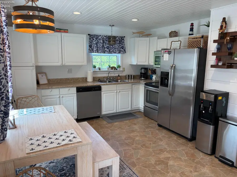 203 Lower Cliff Drive, Kelleys Island, OH 43438 - #3