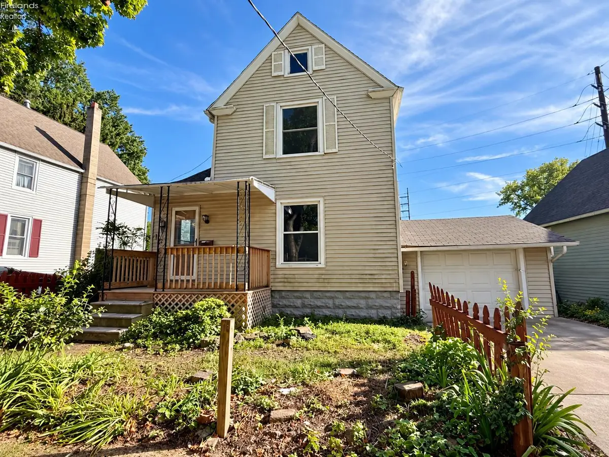 152 Garvin Avenue, Elyria, OH 44035 - #1