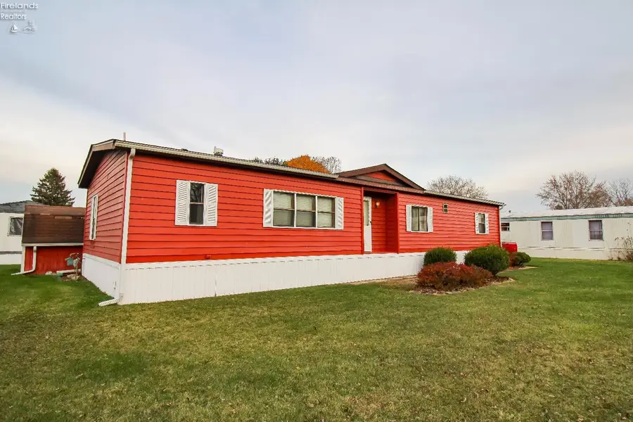 211 Sand Drive Drive, Vermilion, OH 44809 - #2