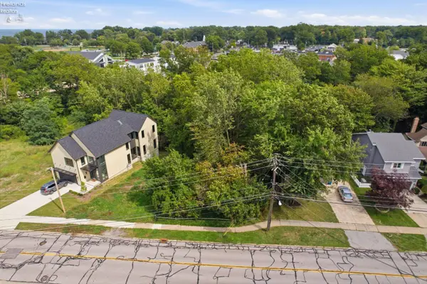 483 Cahoon Road, Bay Village, OH 44140