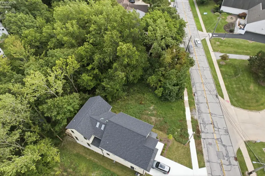 483 Cahoon Road, Bay Village, OH 44140 - #3