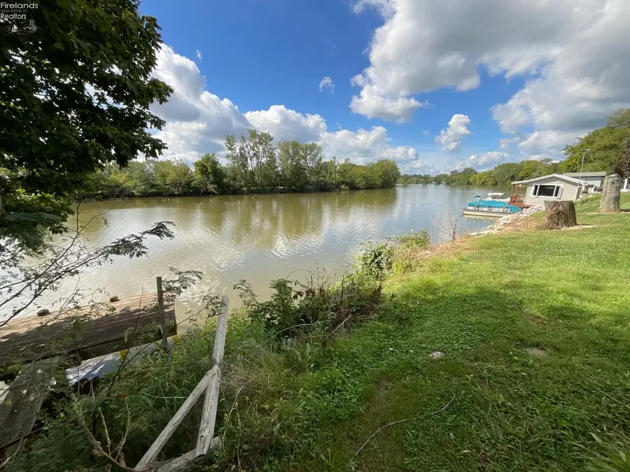 306 E Ream Road, Fremont, OH 43420 - #3