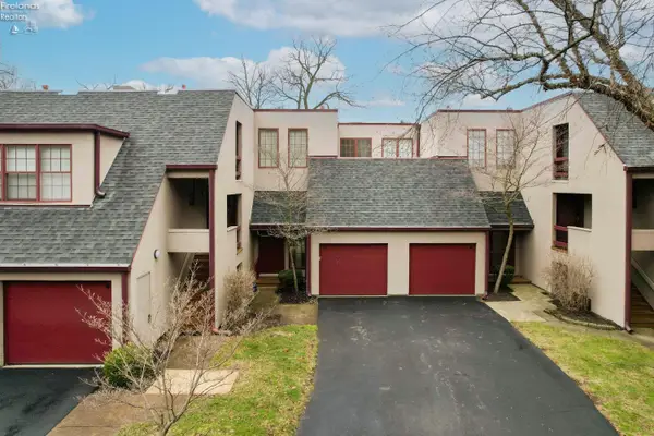 4395 Marin Woods #C, Port Clinton, OH 43452