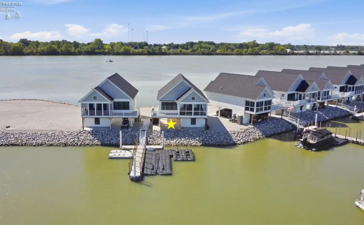 545 W Lakeshore Drive #2, Port Clinton, OH 43452 - #1