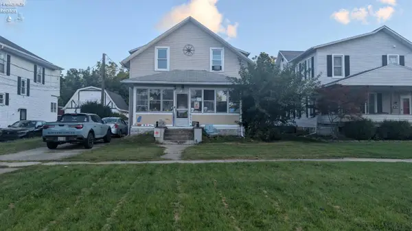 411 E 4th Street, Port Clinton, OH 43452