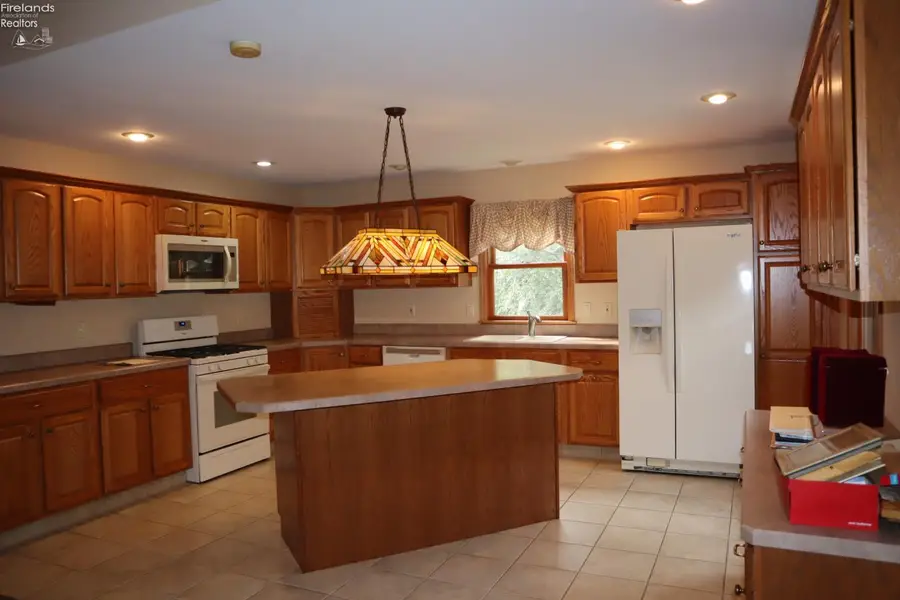 24 Ridgewood Drive, Norwalk, OH 44857 - #2