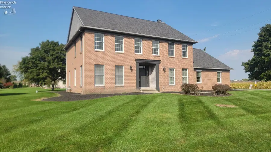 33 Ponds Side Drive, Fremont, OH 43420 - #3