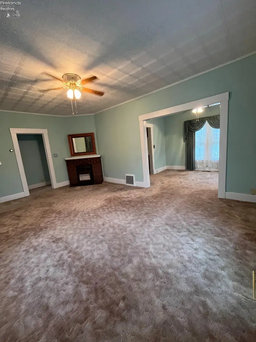 404 E Maple Street, Clyde, OH 43410 - #3