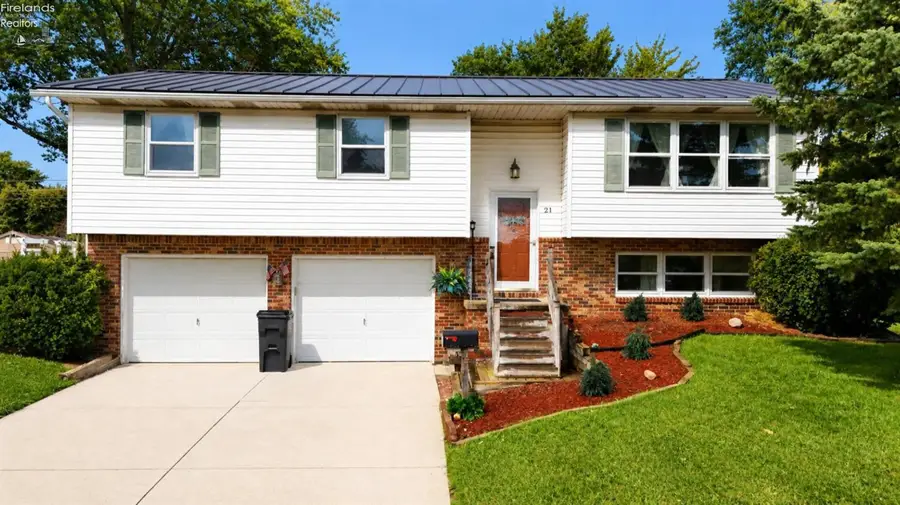 21 Timothy Avenue, Willard, OH 44890 - #2