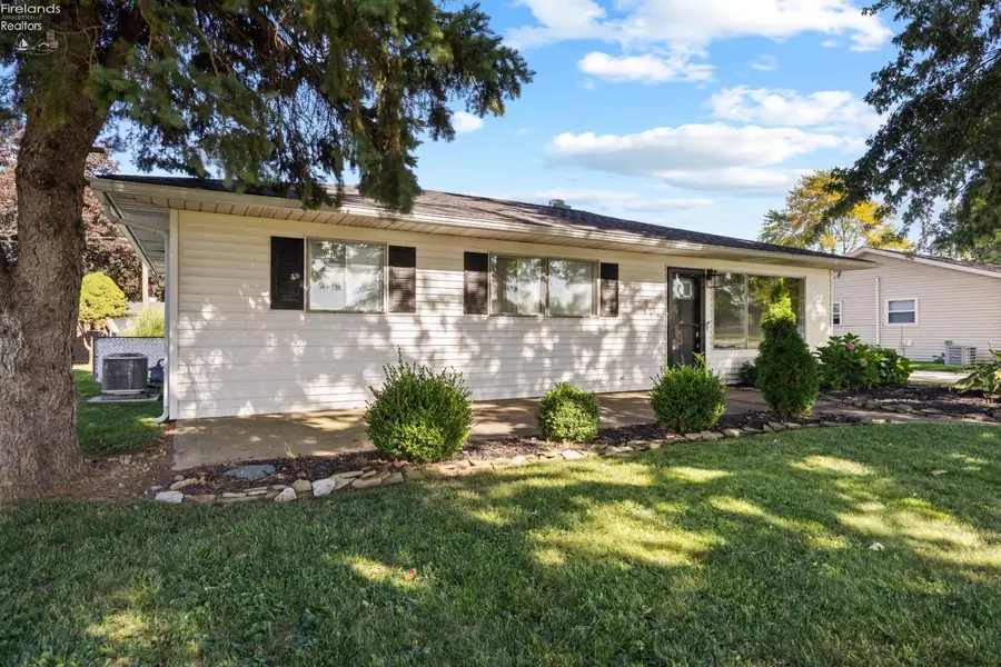 4908 Columbus Avenue, Sandusky, OH 44870 - #2