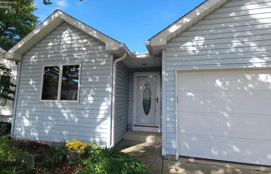 813 Elizabeth Drive, Huron, OH 44839 - #3