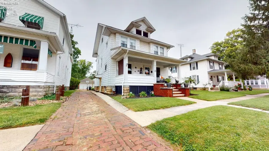 118 North Wood Street, Fremont, OH 43420 - #3
