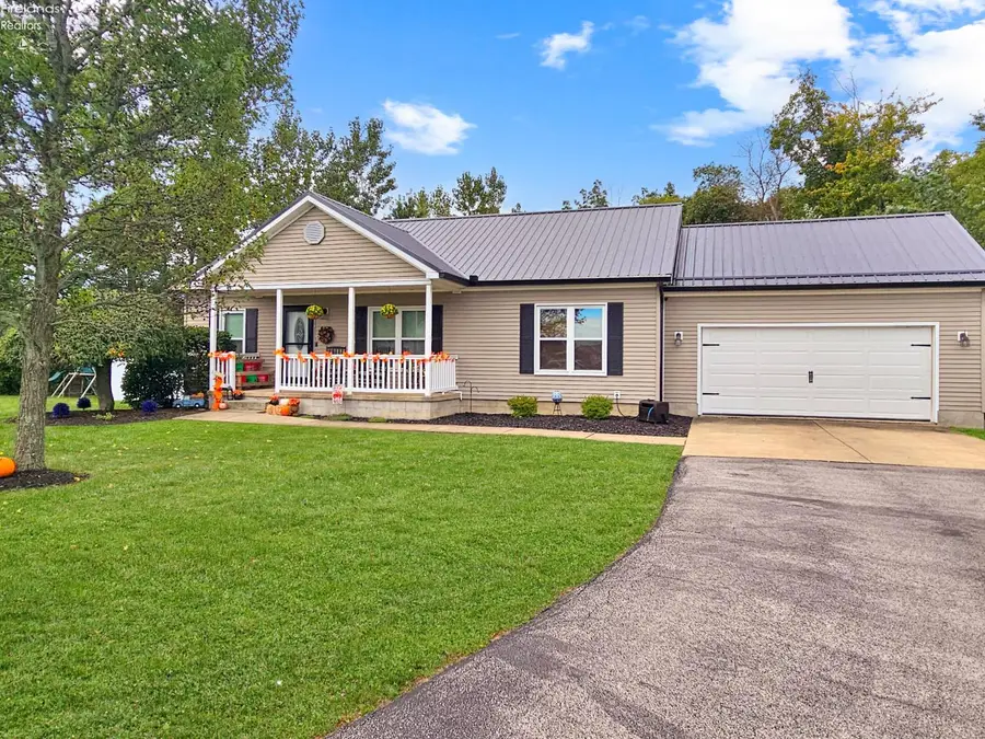122 Trent Ct, Clyde, OH 43410 - #2