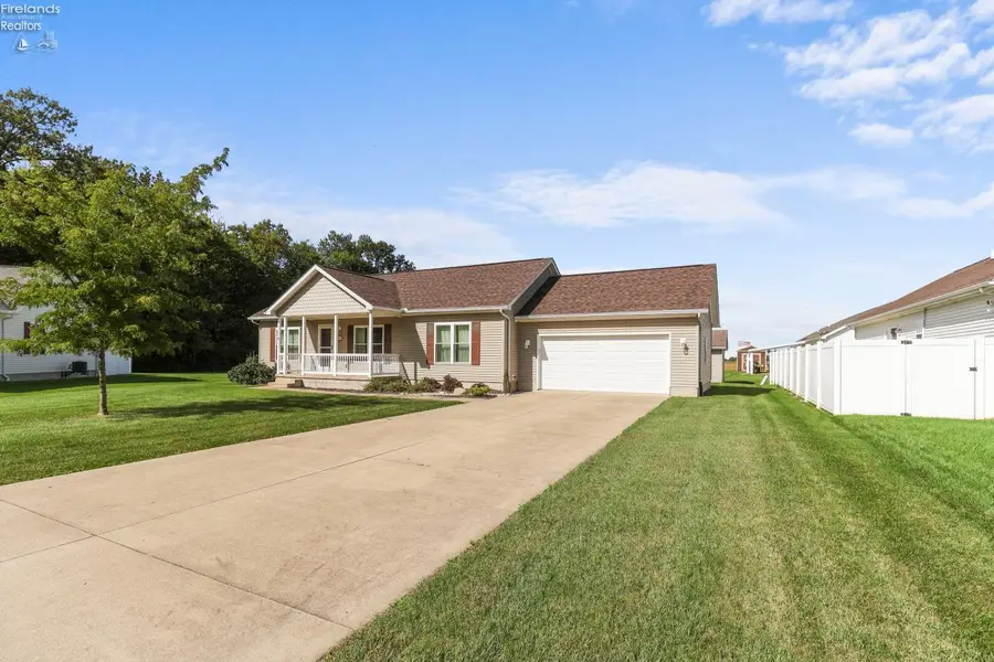109 Trent Court, Clyde, OH 43410 - #2