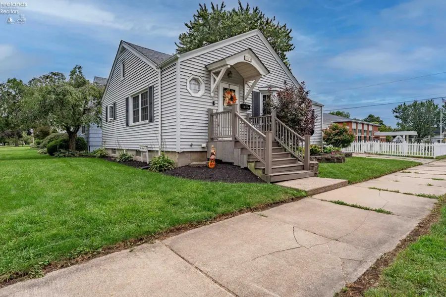 304 42nd Street, Sandusky, OH 44870 - #2
