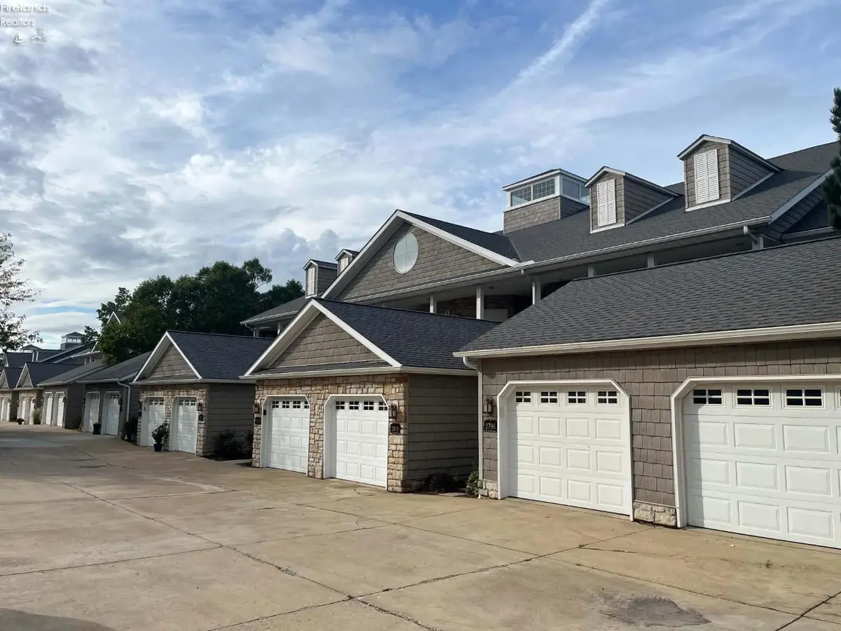 2804 Whispering Shores Drive, Vermilion, OH 44089 - #1
