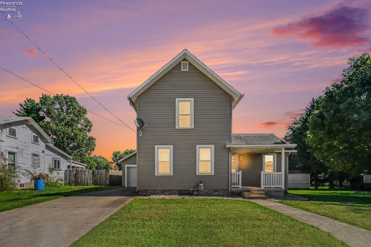 118 Grove Street, Bellevue, OH 44811 - #1