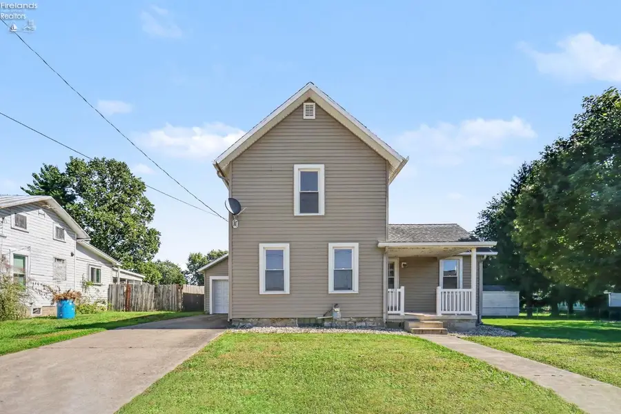 118 Grove Street, Bellevue, OH 44811 - #2