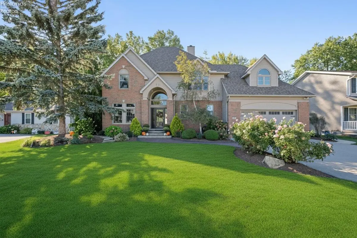 908 Glendale Drive, Port Clinton, OH 43452 - #1