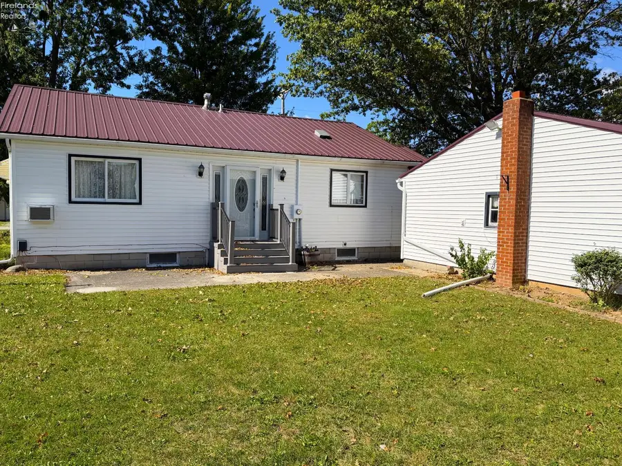 103 S Buckeye Drive, Attica, OH 44807 - #2