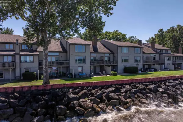 1130 By The Shores Drive #6, Huron, OH 44839