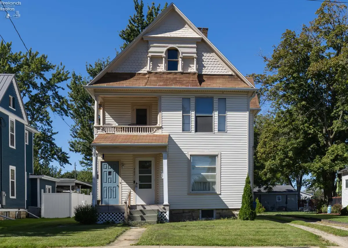 407 Northwest Street, Bellevue, OH 44811 - #1