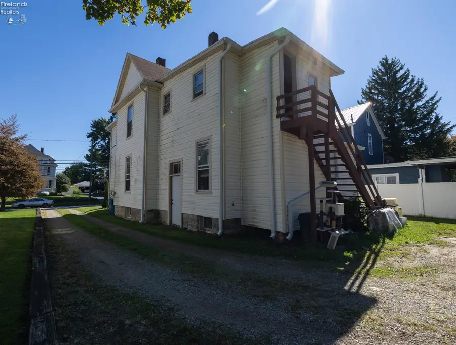 407 Northwest Street, Bellevue, OH 44811 - #2