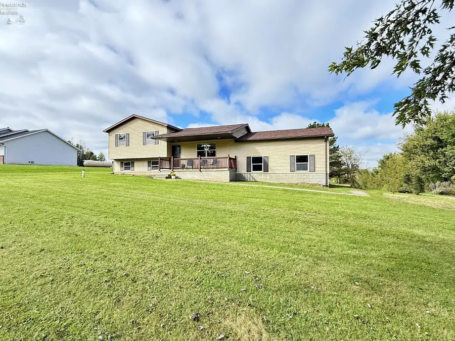 122 S County Road 17, Tiffin, OH 44883 - #2
